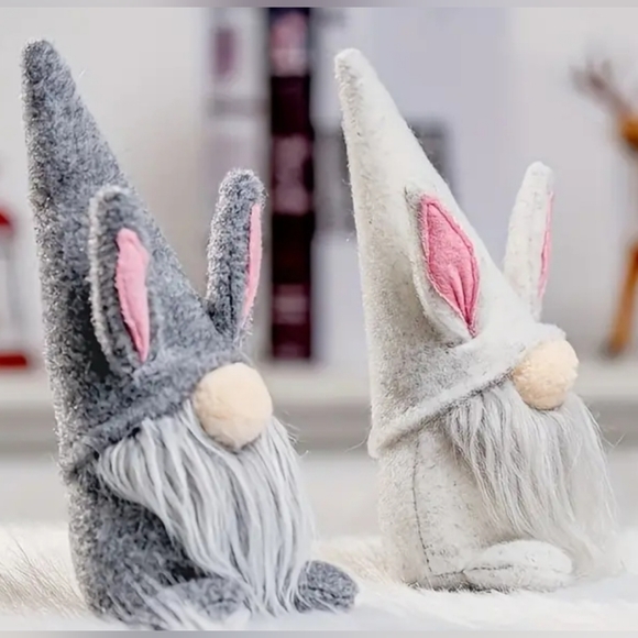 White Rabbit Gnome - Picture 2 of 2